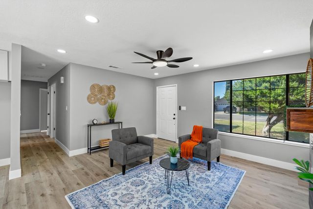 2212 Chambord Dr, Stockton, CA 95210
