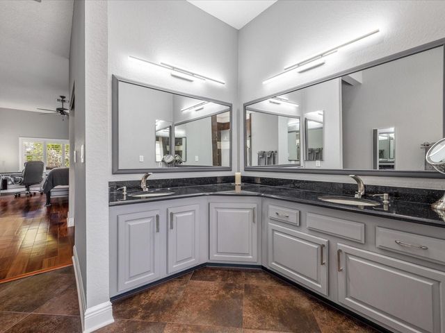 10 WINDRUSH COURT, Oldsmar, FL 34677