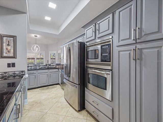 10 WINDRUSH COURT, Oldsmar, FL 34677