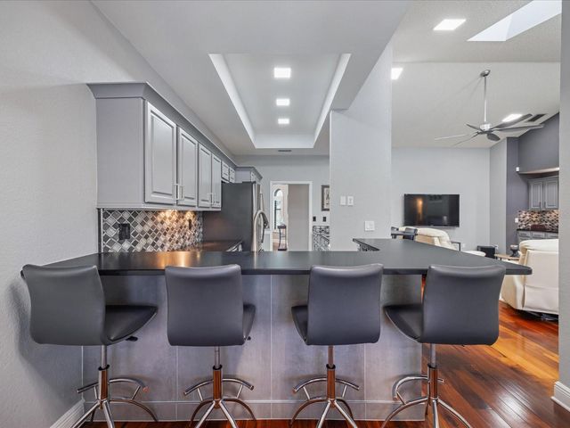 10 WINDRUSH COURT, Oldsmar, FL 34677