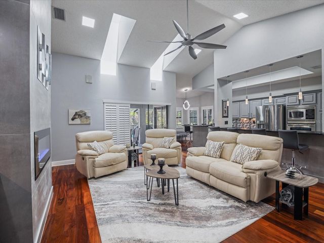 10 WINDRUSH COURT, Oldsmar, FL 34677