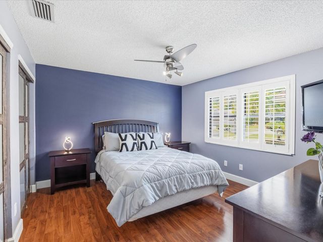 10 WINDRUSH COURT, Oldsmar, FL 34677