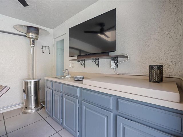 10 WINDRUSH COURT, Oldsmar, FL 34677