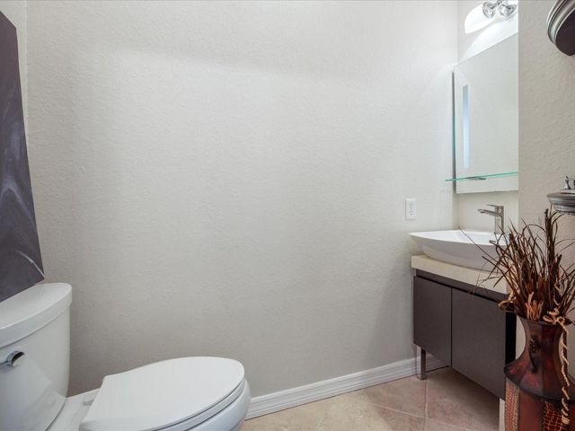 10 WINDRUSH COURT, Oldsmar, FL 34677