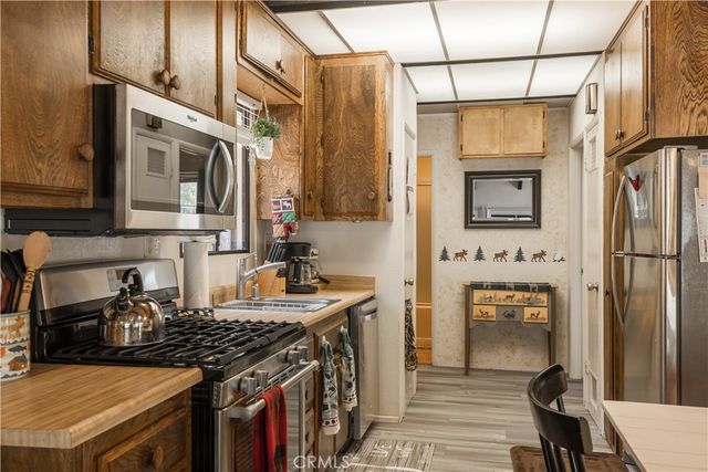 39945 Trail Of The Whispering Pines, Big Bear Lake, CA 92315