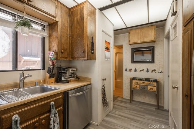 39945 Trail Of The Whispering Pines, Big Bear Lake, CA 92315