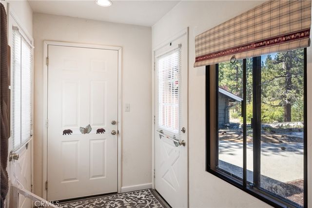 39945 Trail Of The Whispering Pines, Big Bear Lake, CA 92315