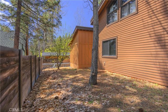 39945 Trail Of The Whispering Pines, Big Bear Lake, CA 92315