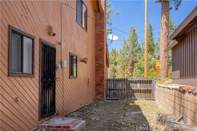 39945 Trail Of The Whispering Pines, Big Bear Lake, CA 92315