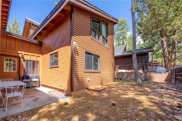 39945 Trail Of The Whispering Pines, Big Bear Lake, CA 92315