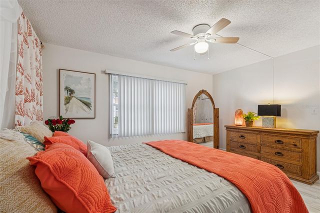 6800 20TH AVENUE N 107, St Petersburg, FL 33710