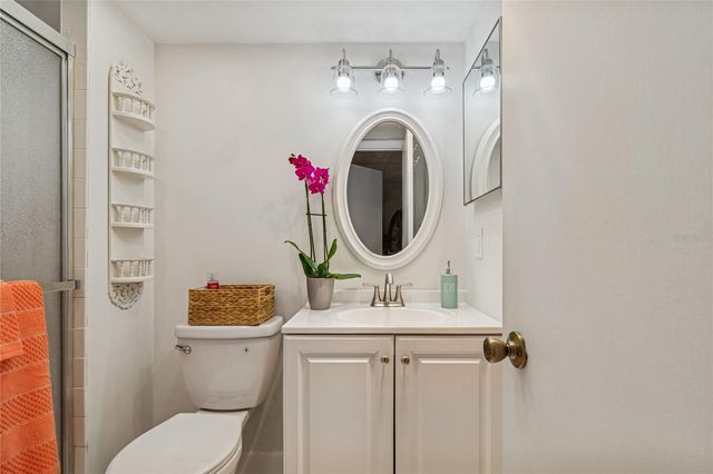 6800 20TH AVENUE N 107, St Petersburg, FL 33710