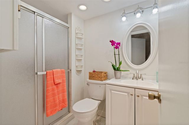 6800 20TH AVENUE N 107, St Petersburg, FL 33710