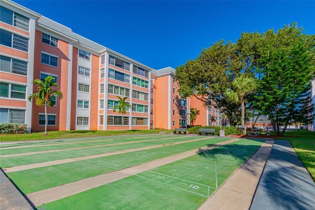 6800 20TH AVENUE N 107, St Petersburg, FL 33710