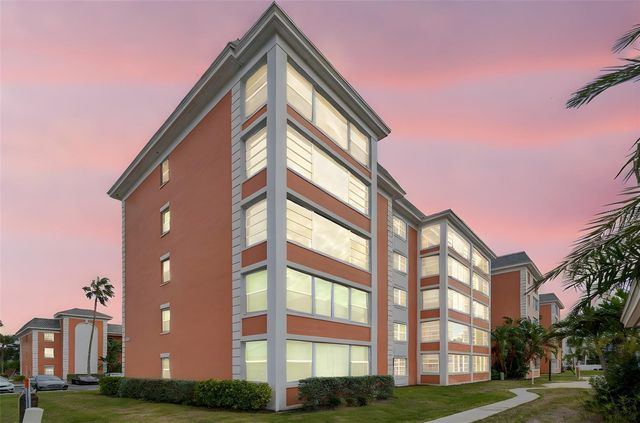 6800 20TH AVENUE N 107, St Petersburg, FL 33710