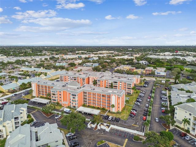 6800 20TH AVENUE N 107, St Petersburg, FL 33710