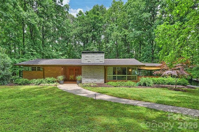 1916 Fair Forest Drive, Matthews, NC 28105