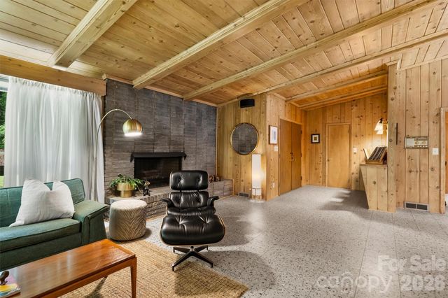 1916 Fair Forest Drive, Matthews, NC 28105
