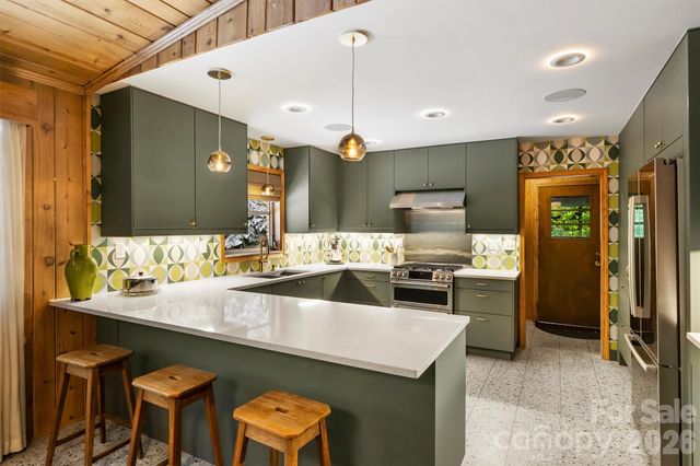 1916 Fair Forest Drive, Matthews, NC 28105