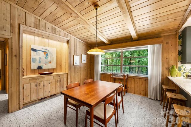 1916 Fair Forest Drive, Matthews, NC 28105