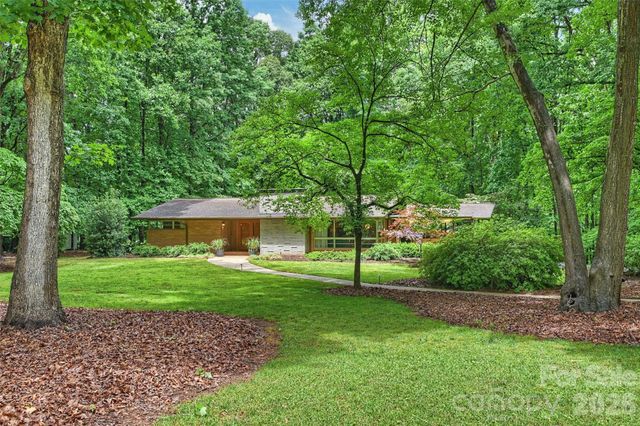 1916 Fair Forest Drive, Matthews, NC 28105