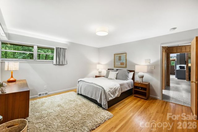 1916 Fair Forest Drive, Matthews, NC 28105