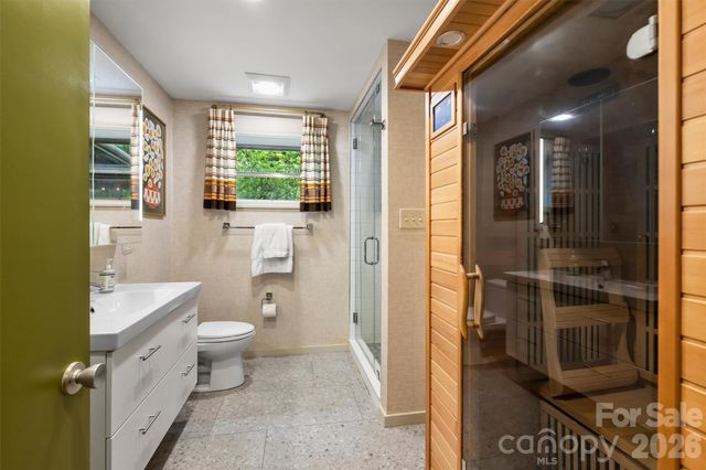 1916 Fair Forest Drive, Matthews, NC 28105