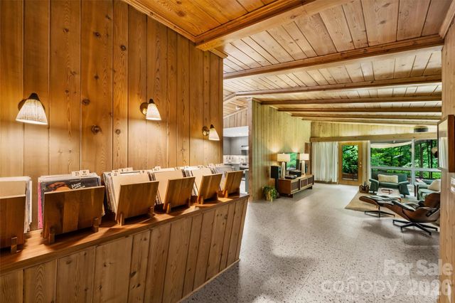1916 Fair Forest Drive, Matthews, NC 28105