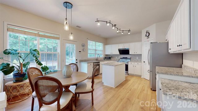 3543 Manor House Drive, Charlotte, NC 28270
