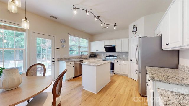 3543 Manor House Drive, Charlotte, NC 28270