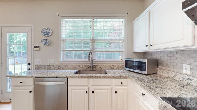 3543 Manor House Drive, Charlotte, NC 28270