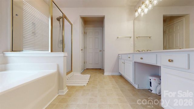 3543 Manor House Drive, Charlotte, NC 28270