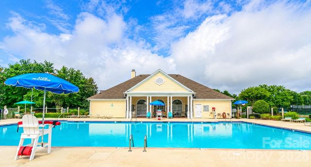 3543 Manor House Drive, Charlotte, NC 28270