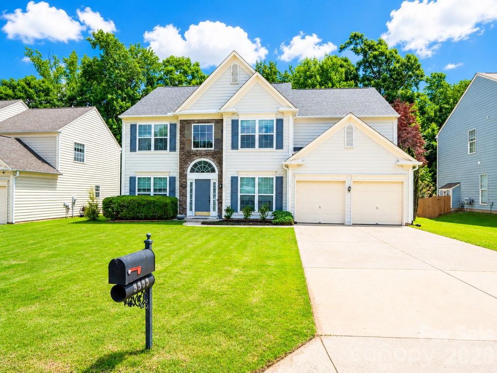 3543 Manor House Drive, Charlotte, NC 28270