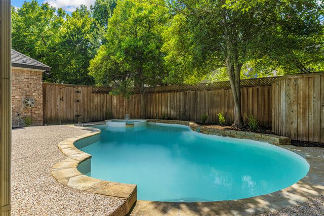 5805 Kingsbrook Drive, Plano, TX 75093