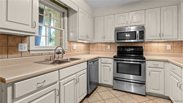 6410 Plantation, Tuscaloosa, AL 35405