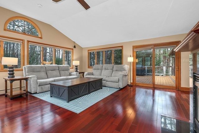 254 Daniels St, Franklin, MA 02038