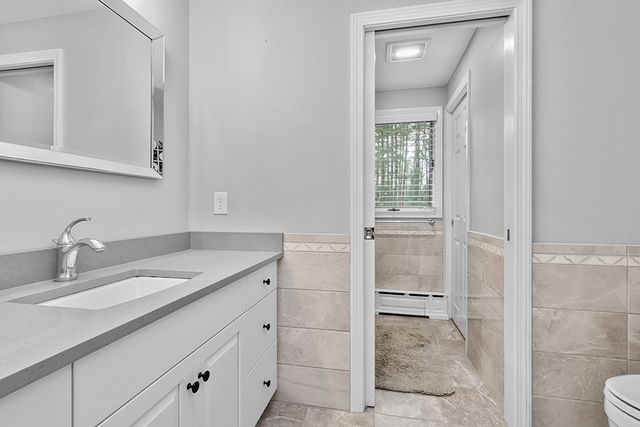 254 Daniels St, Franklin, MA 02038