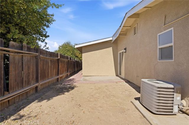 27031 Yale, Hemet, CA 92544
