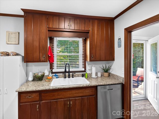 159 W Mountain Street, Rutherfordton, NC 28139