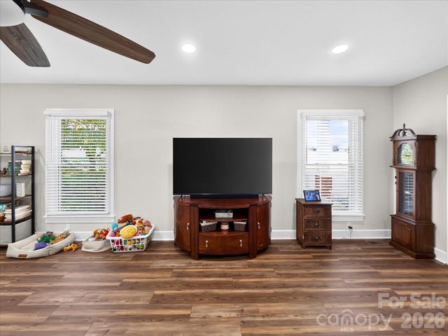 159 W Mountain Street, Rutherfordton, NC 28139