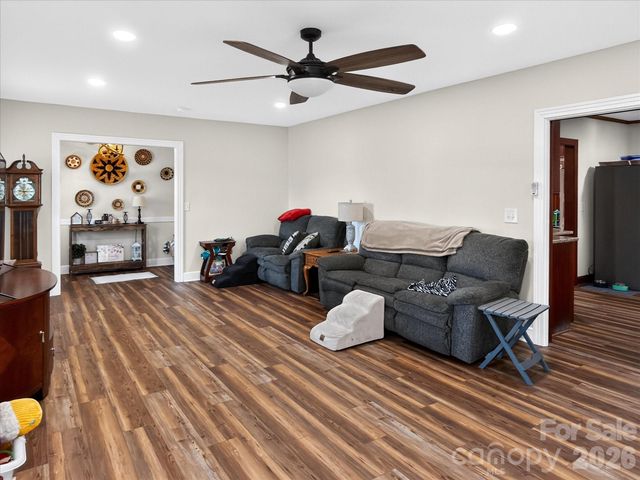 159 W Mountain Street, Rutherfordton, NC 28139