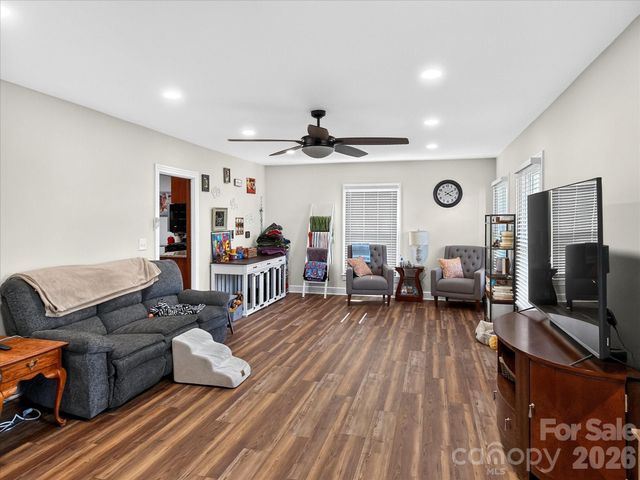 159 W Mountain Street, Rutherfordton, NC 28139