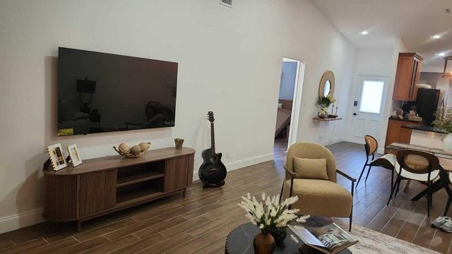 716 Sunny Pine Way D, Greenacres, FL 33415