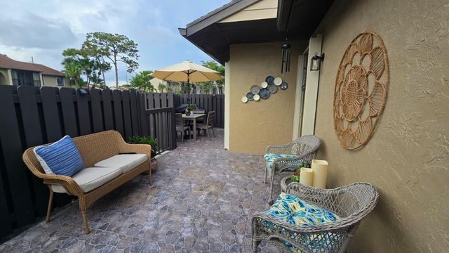 716 Sunny Pine Way D, Greenacres, FL 33415