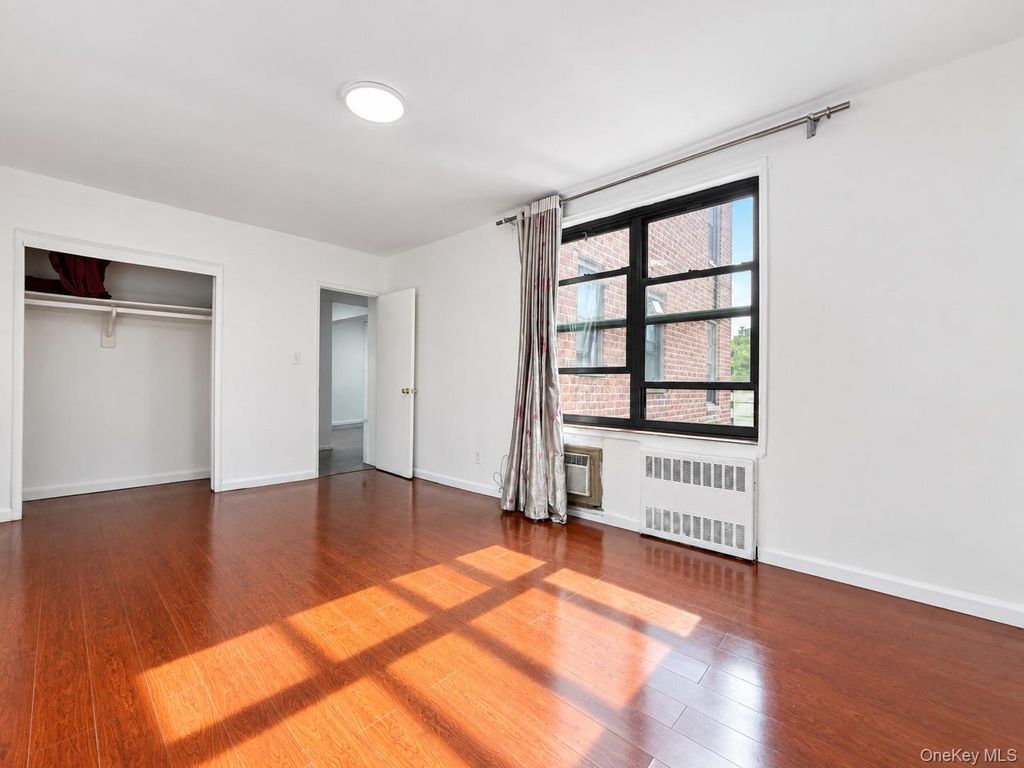 132-35 Sanford Avenue 5R, Flushing, NY 11355 — photo 4