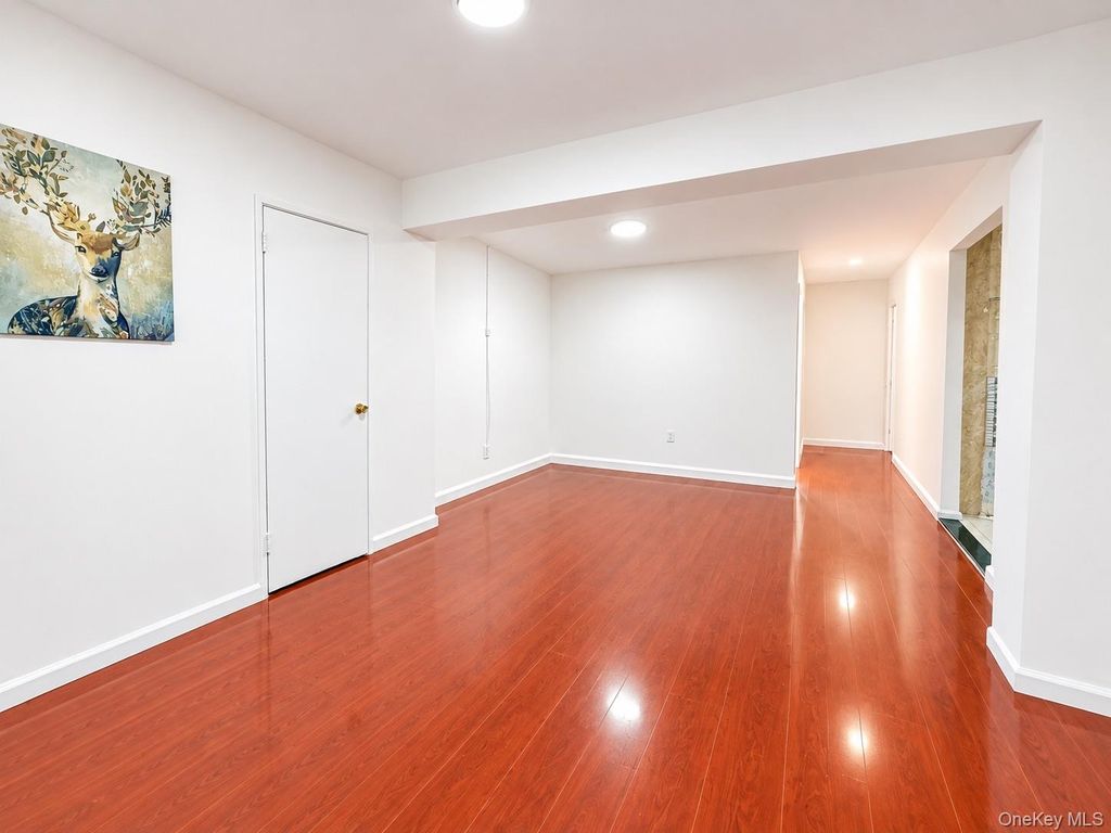 132-35 Sanford Avenue 5R, Flushing, NY 11355 — photo 5