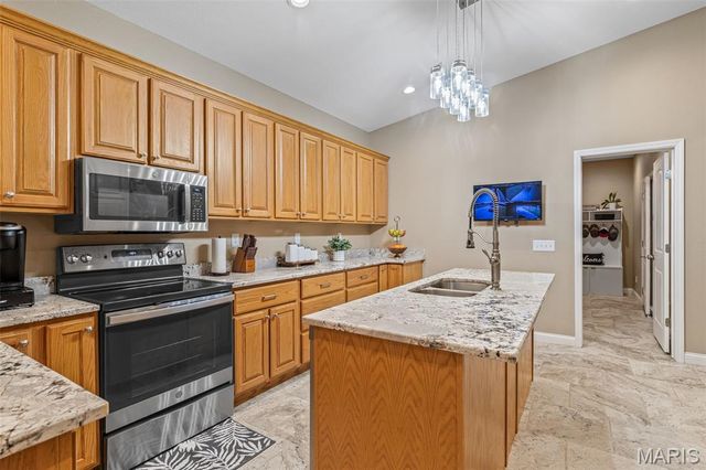 1026 Chestnut Acres Lane, Farmington, MO 63640