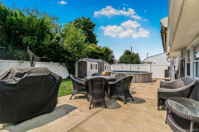 93 Duckpond Drive N, Wantagh, NY 11793