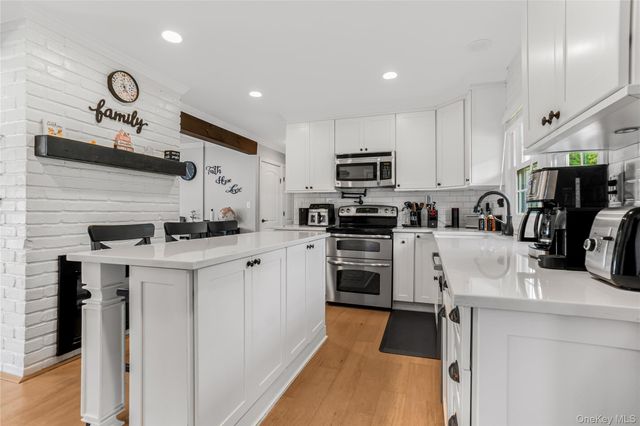 93 Duckpond Drive N, Wantagh, NY 11793
